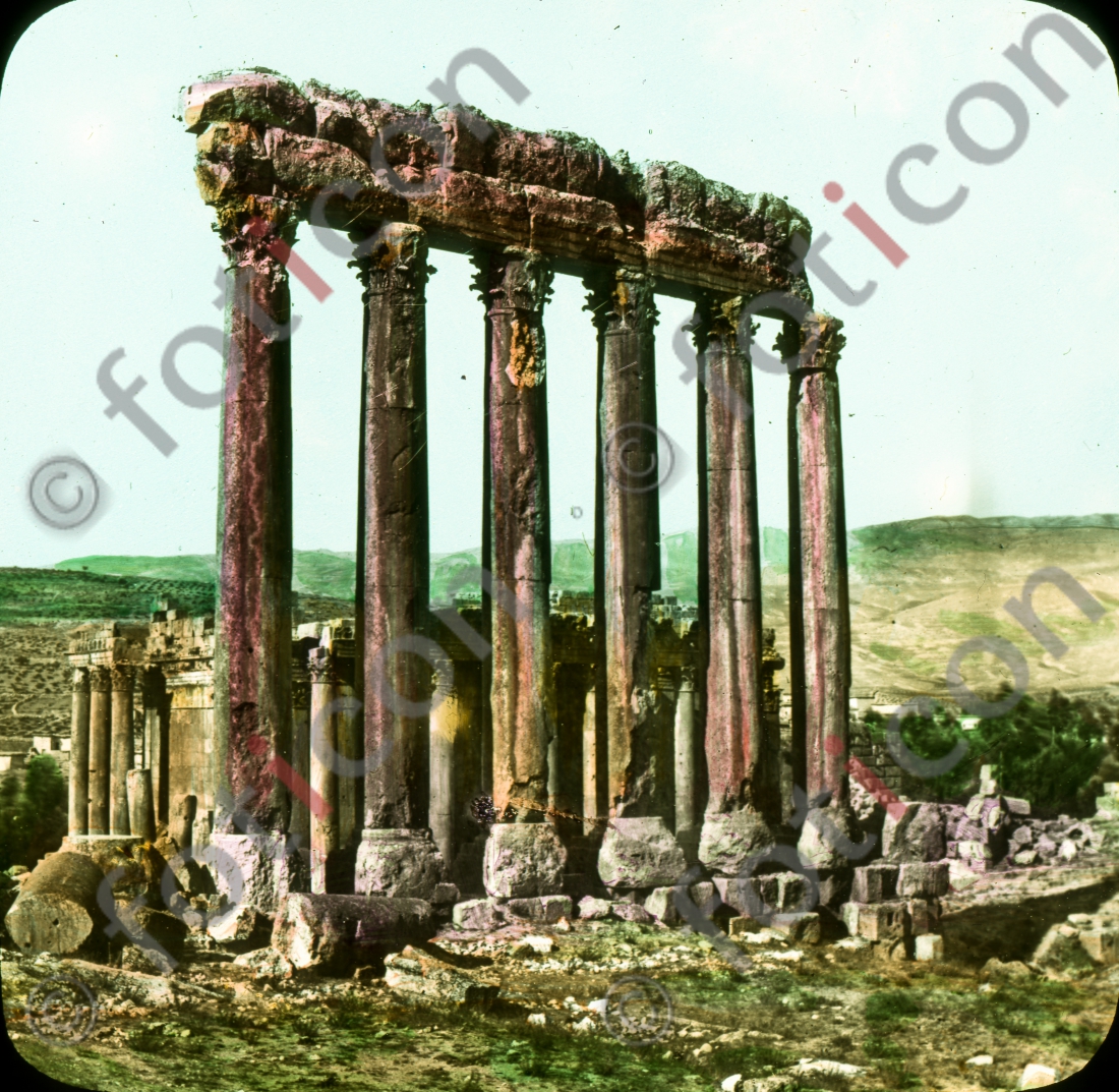 Die sechs Säulen des Jupitertempels | The six pillars of the Temple of Jupiter (foticon-simon-129-046.jpg)